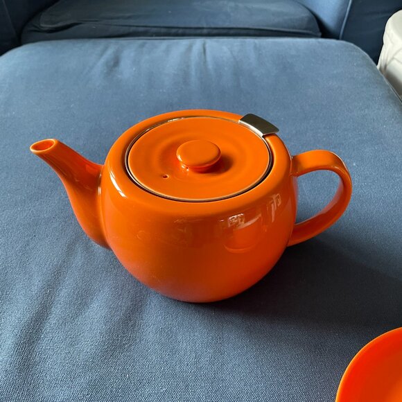 T2 PersonaliTEA Teapot with Cup and Saucer and Tea Basket-New! - Picture 3 of 15